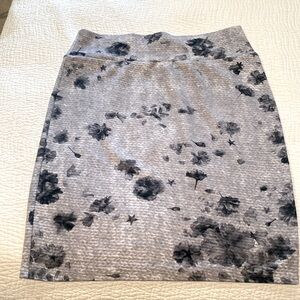 LulaRoe Skirt Grey & Black Floral Print